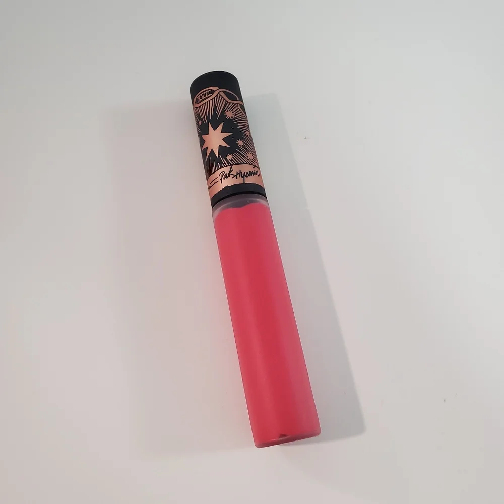 MAC x Pony Park Limited Edition Matte Lip Mousse- Privacy Please